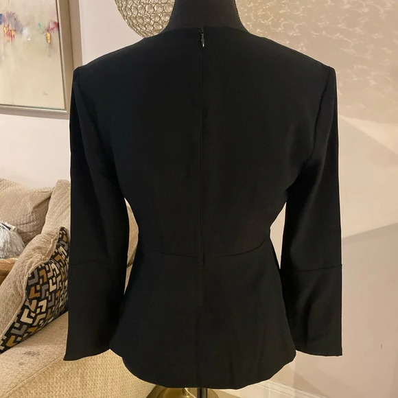 Intermix blouse size 0 - Picture 4 of 5